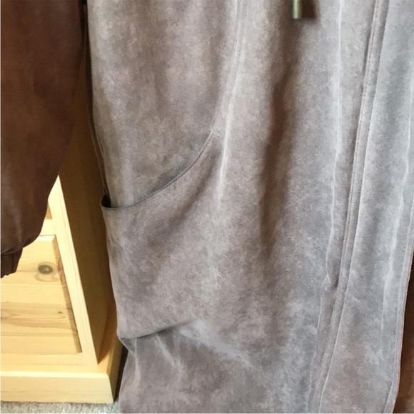 Bromley Sport Real Down Gray Brown Coat With Hood Size Medium Petite - Picture 8 of 9